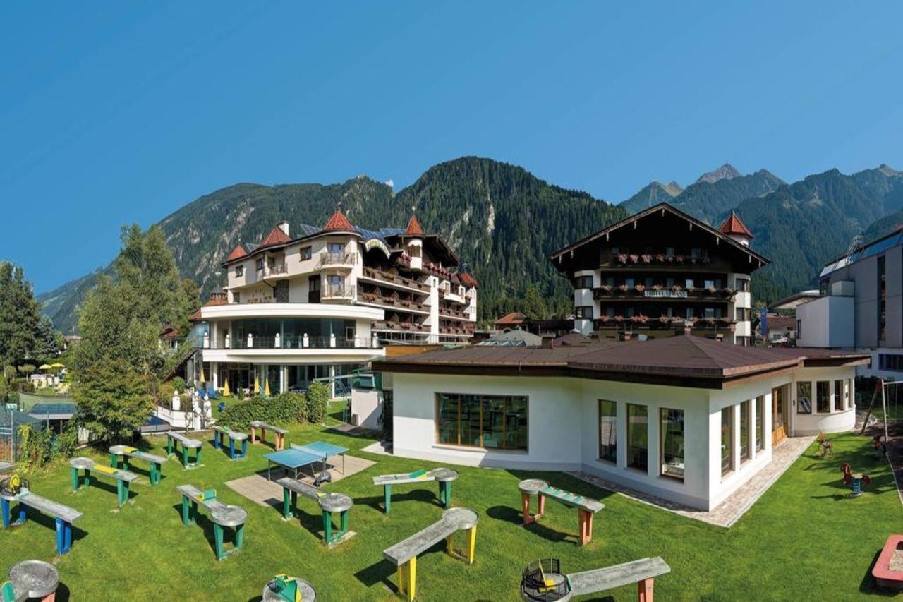 Strass - Sport & Spa Hotel Майерхофен Екстериор снимка