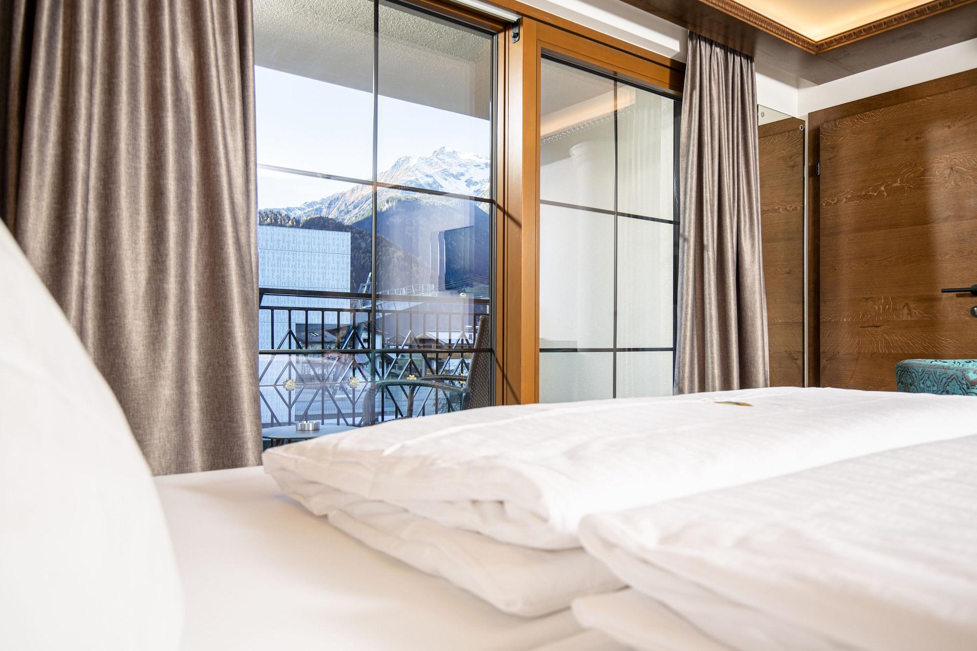 Strass - Sport & Spa Hotel Майерхофен Екстериор снимка