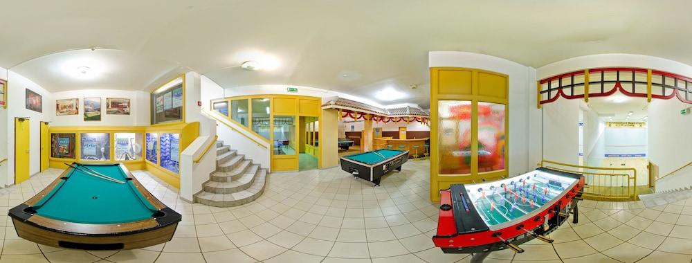 Strass - Sport & Spa Hotel Майерхофен Екстериор снимка