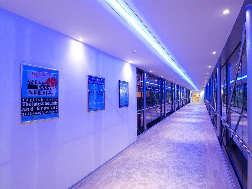 Strass - Sport & Spa Hotel Майерхофен Екстериор снимка