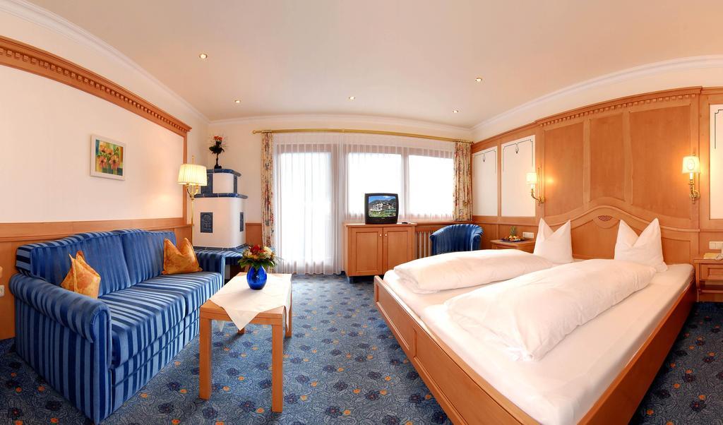 Strass - Sport & Spa Hotel Майерхофен Стая снимка