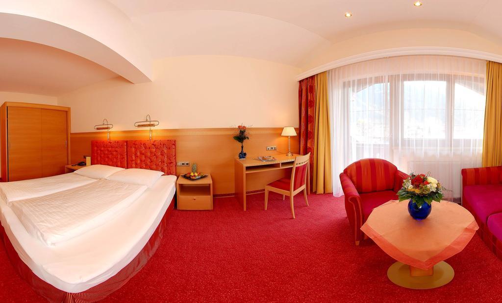 Strass - Sport & Spa Hotel Майерхофен Стая снимка
