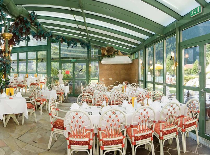 Strass - Sport & Spa Hotel Майерхофен Екстериор снимка