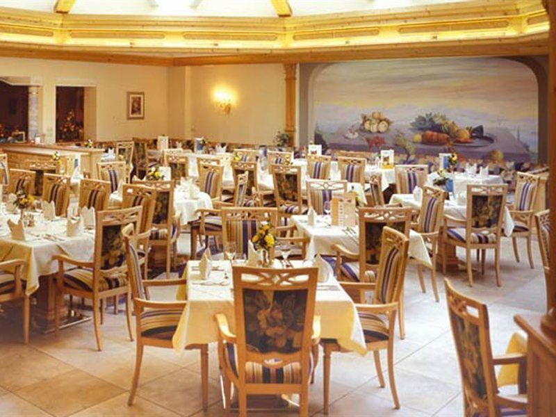 Strass - Sport & Spa Hotel Майерхофен Екстериор снимка