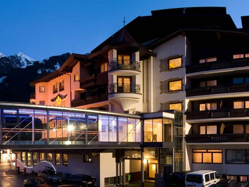 Strass - Sport & Spa Hotel Майерхофен Екстериор снимка